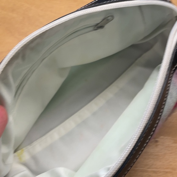 Undee Bandz Toiletry Bag - Picture 4 of 4